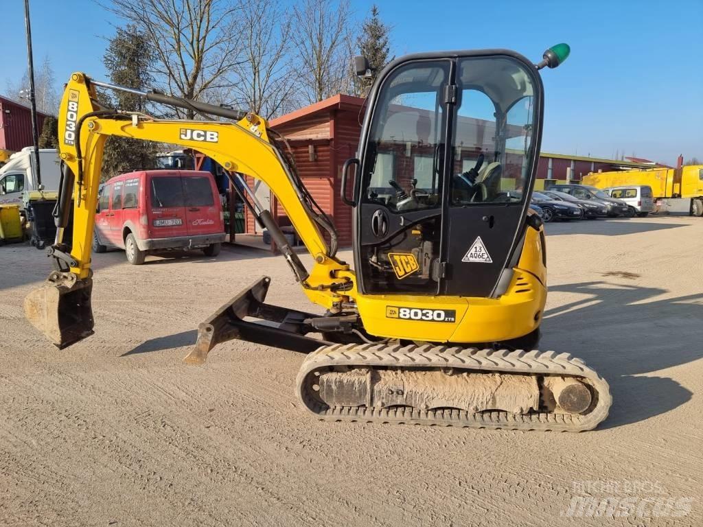 JCB 8030 ZTS 小型挖掘机