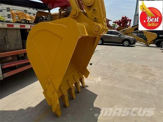 Komatsu PC 220 履带挖掘机