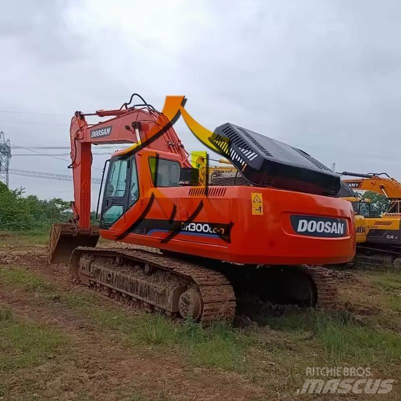 Doosan DH 300 LC-7 履带挖掘机
