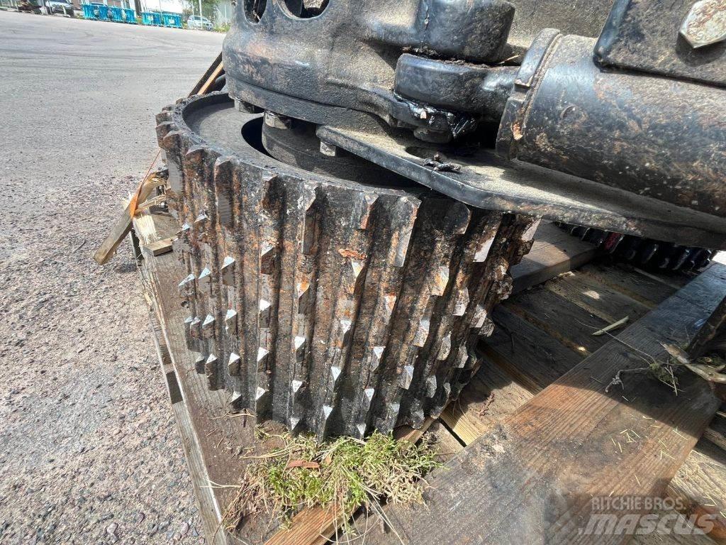 Komatsu S92 收割机机箱