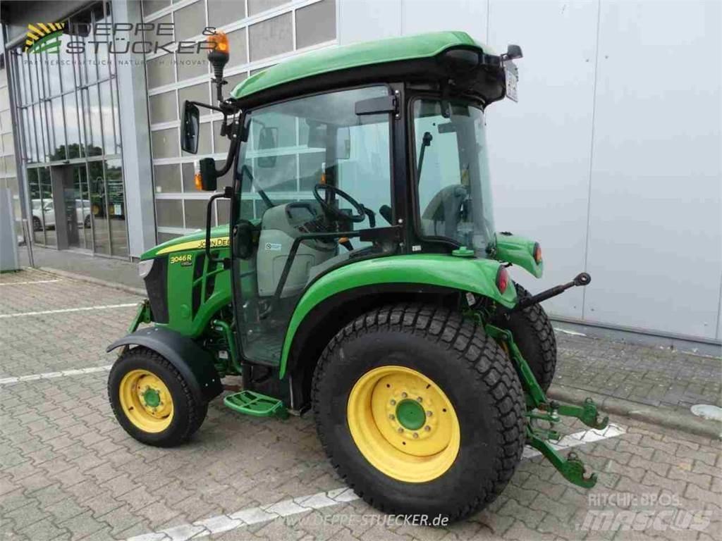 John Deere 3046R 小型拖拉机