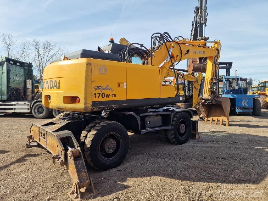 Hyundai R 170 W 轮式挖掘机