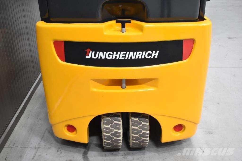 Jungheinrich EFG 215 电动叉车