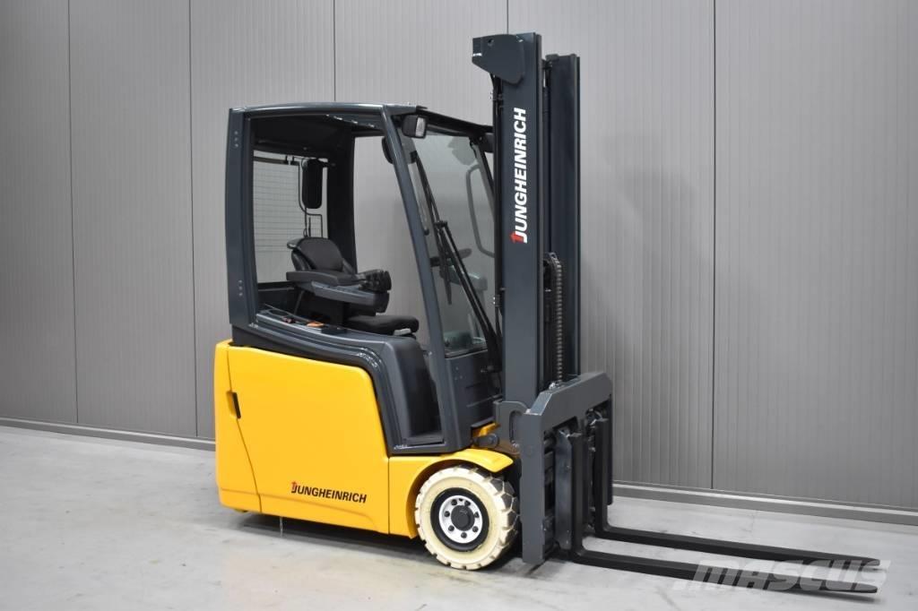 Jungheinrich EFG 215 电动叉车