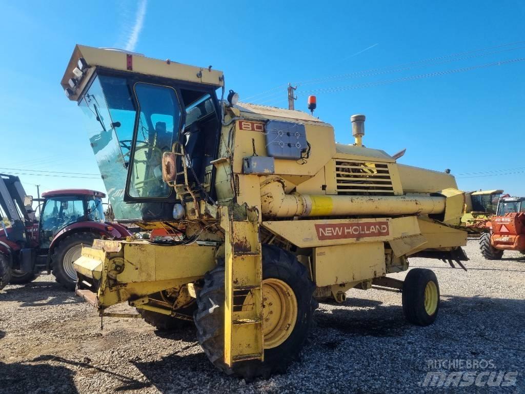 New Holland 8080 联合收割机