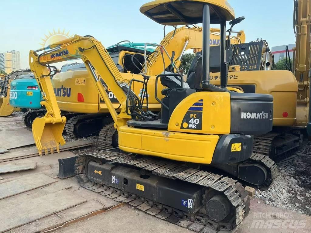 Komatsu PC 40 MR 小型挖掘机