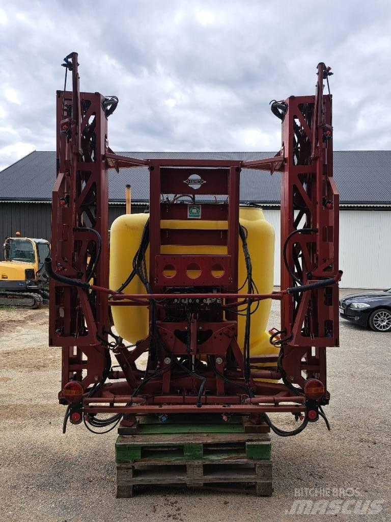 Hardi Master 1000 牵引式喷雾机