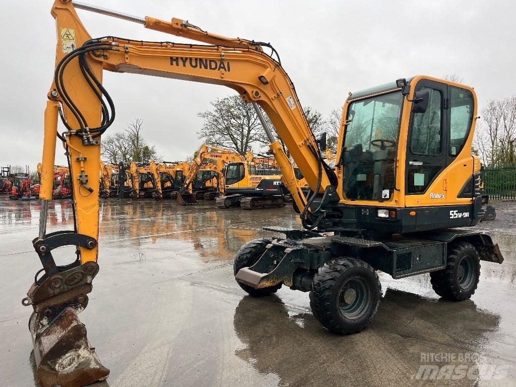 Hyundai R55W-9A 轮式挖掘机