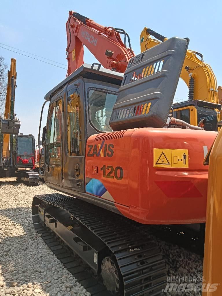 Hitachi ZX 120 中型挖掘机