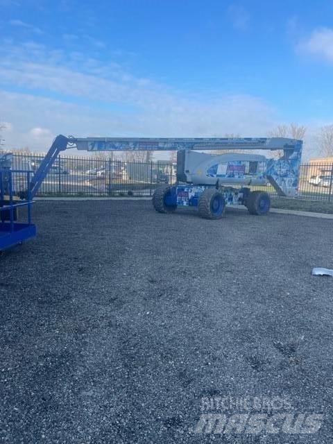 JLG 800 AJ 直臂高空工作平台