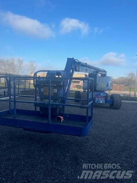 JLG 800 AJ 直臂高空工作平台