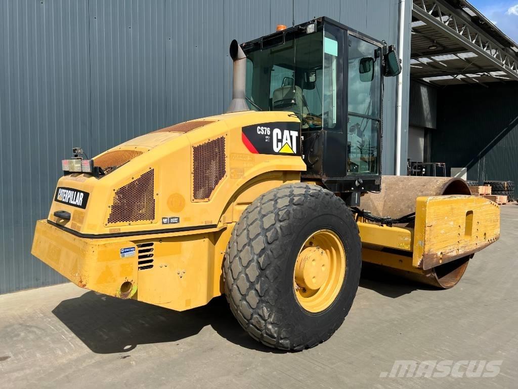 CAT CS76 XT 单轮压路机
