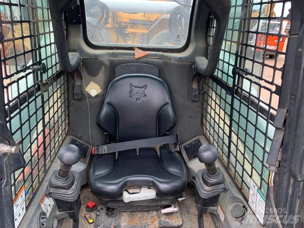 Bobcat S 740 滑移装载机