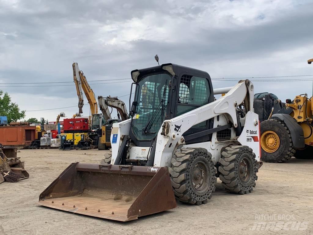 Bobcat S 740 滑移装载机