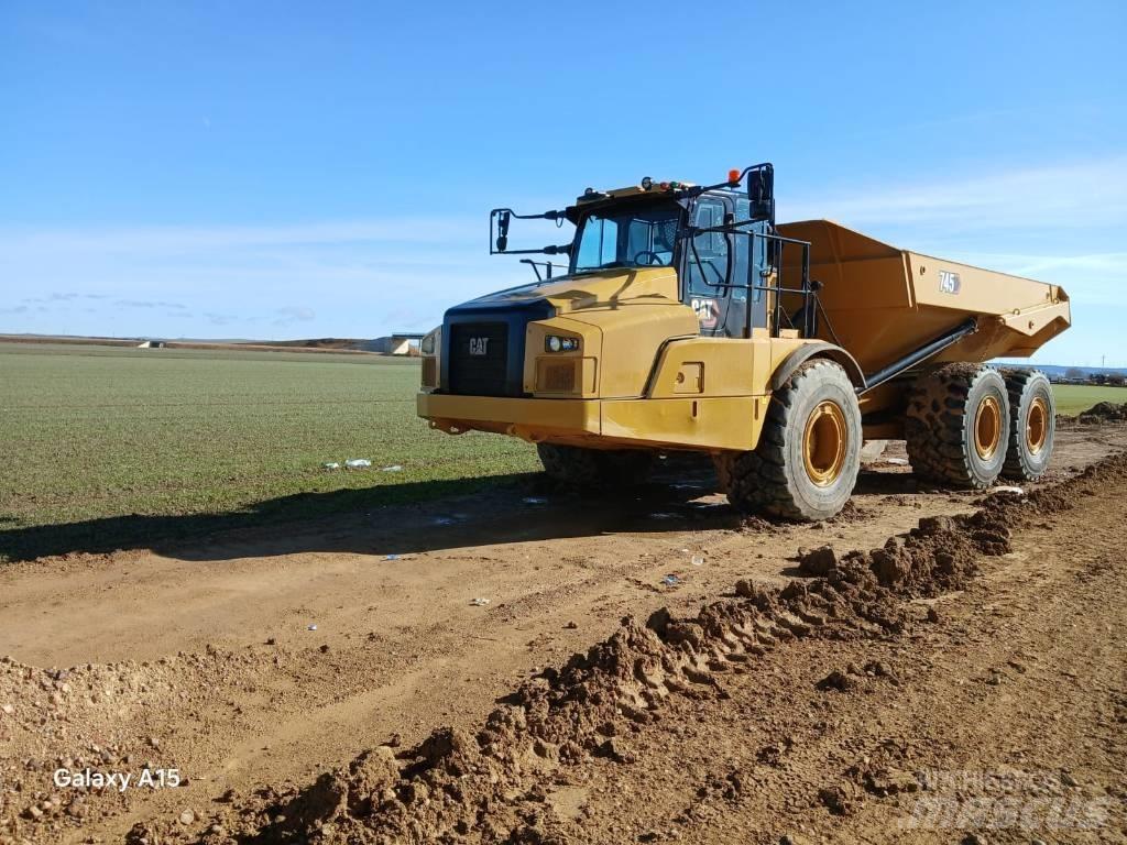 CAT 745 铰接式自卸车