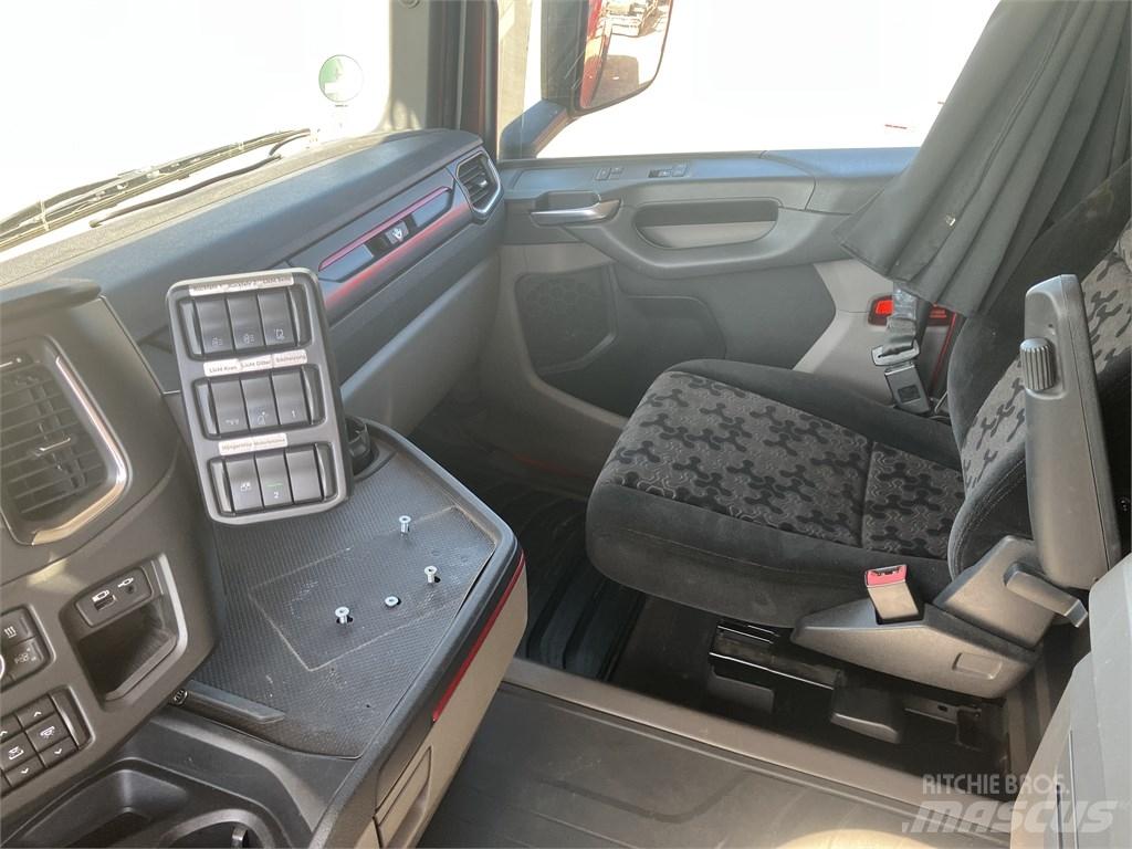 Scania R 590 木材运输车