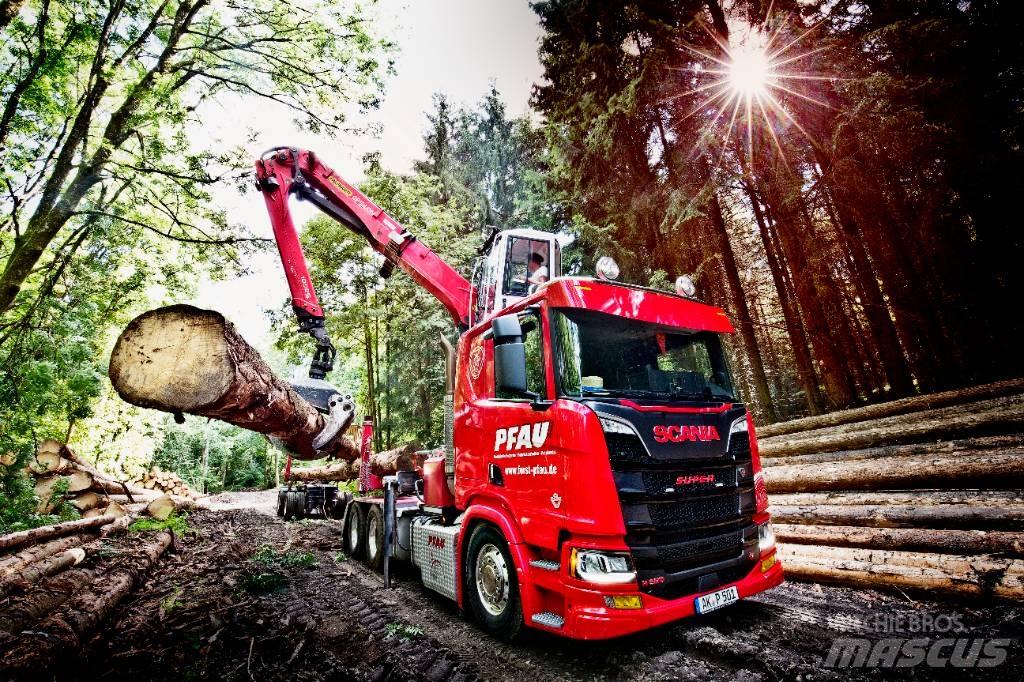 Scania R 590 木材运输车