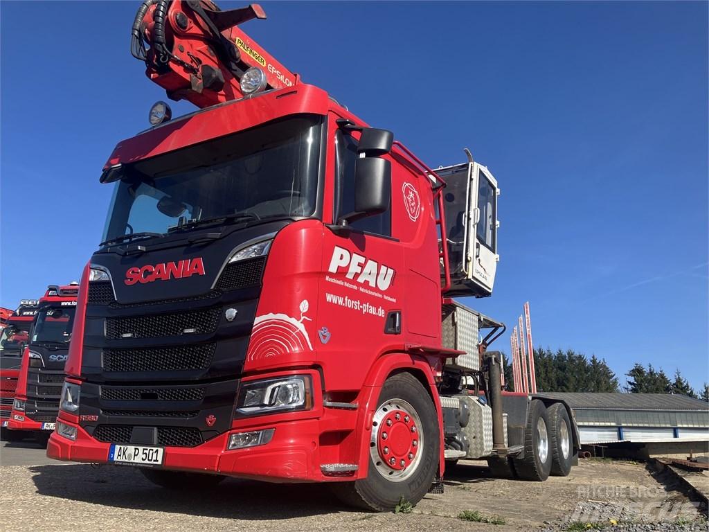 Scania R 590 木材运输车