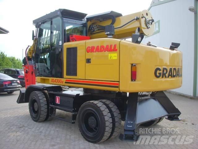 Gradall XL 4300 轮式挖掘机
