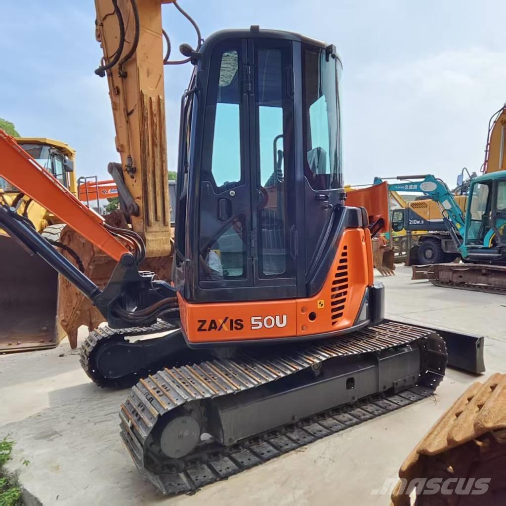 Hitachi ZX 50 U 小型挖掘机