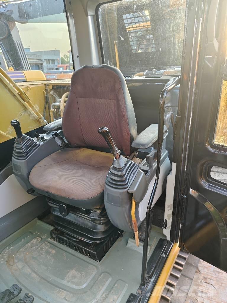 CAT 320 D 履带挖掘机