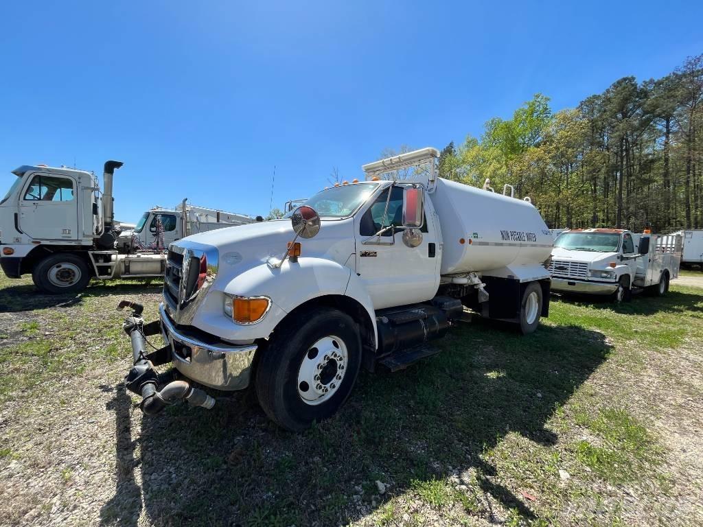 Ford F 750 XL SD 水罐车