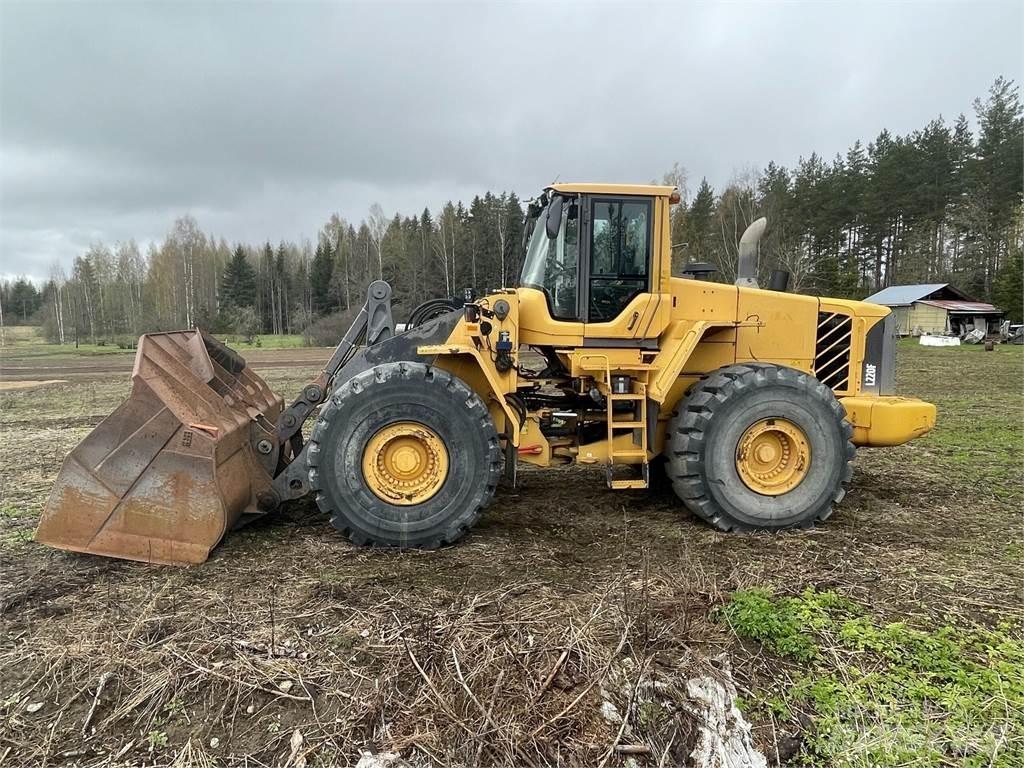 Volvo L220F 轮式装载机