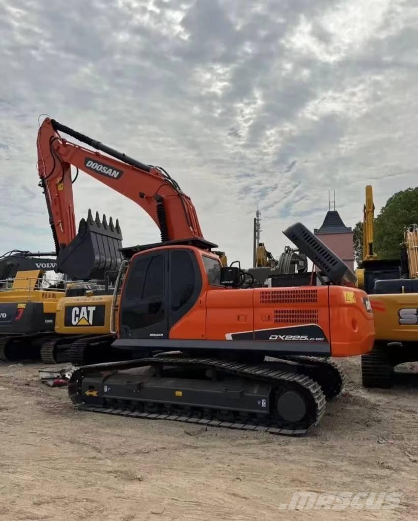 Doosan 225 DX 履带挖掘机