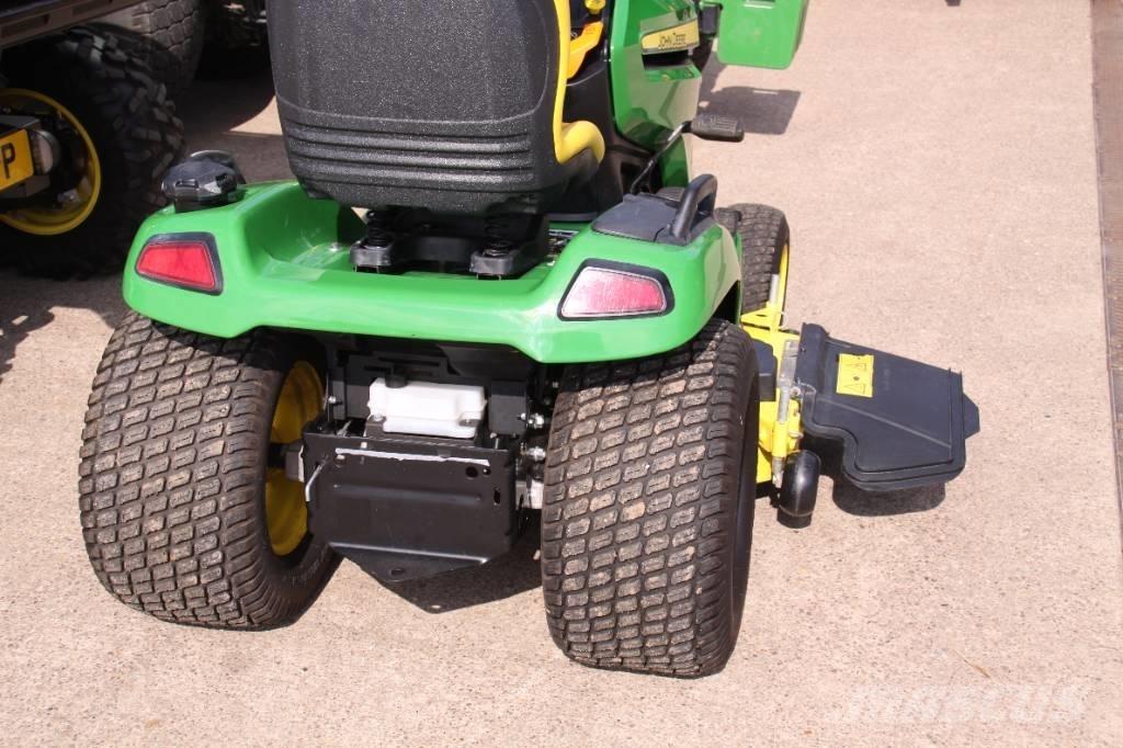 John Deere X 590 骑乘式割草机