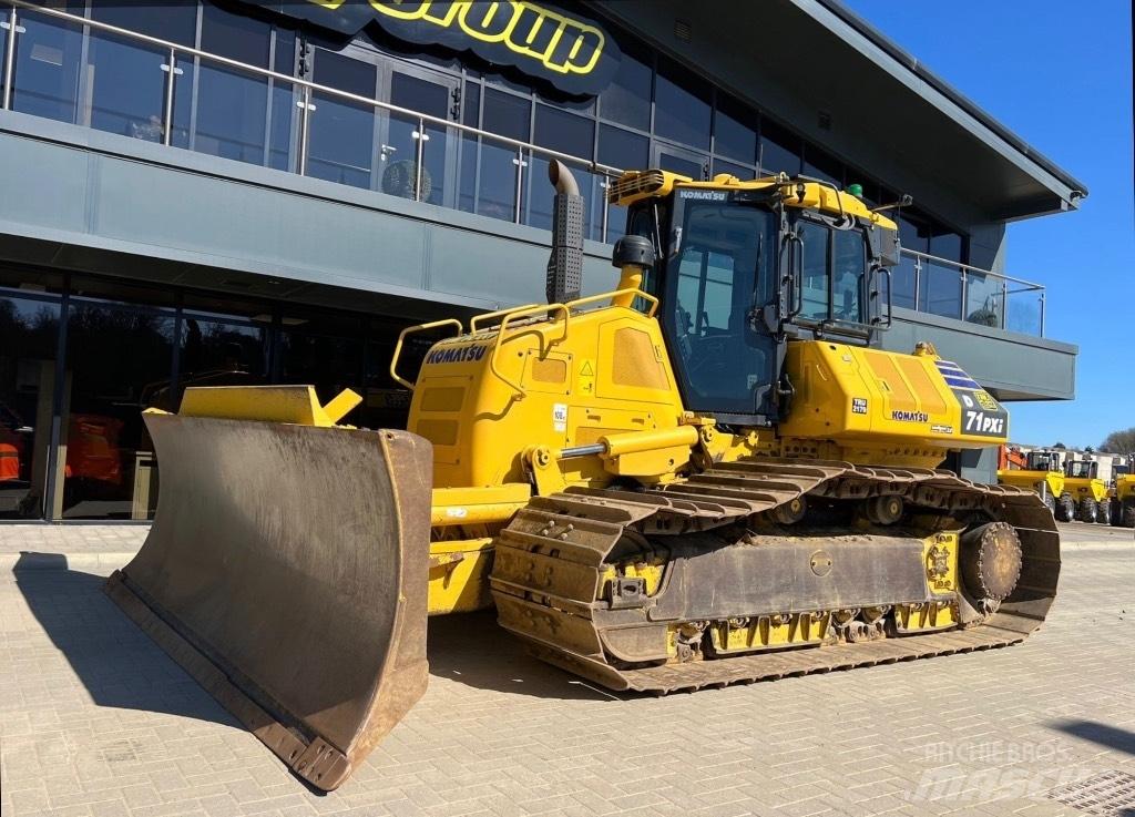 Komatsu D 71P Xi 履带式推土机