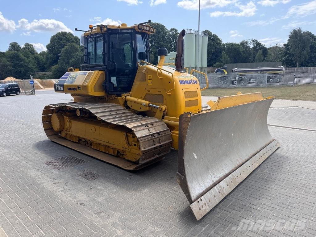 Komatsu D 71P Xi 履带式推土机