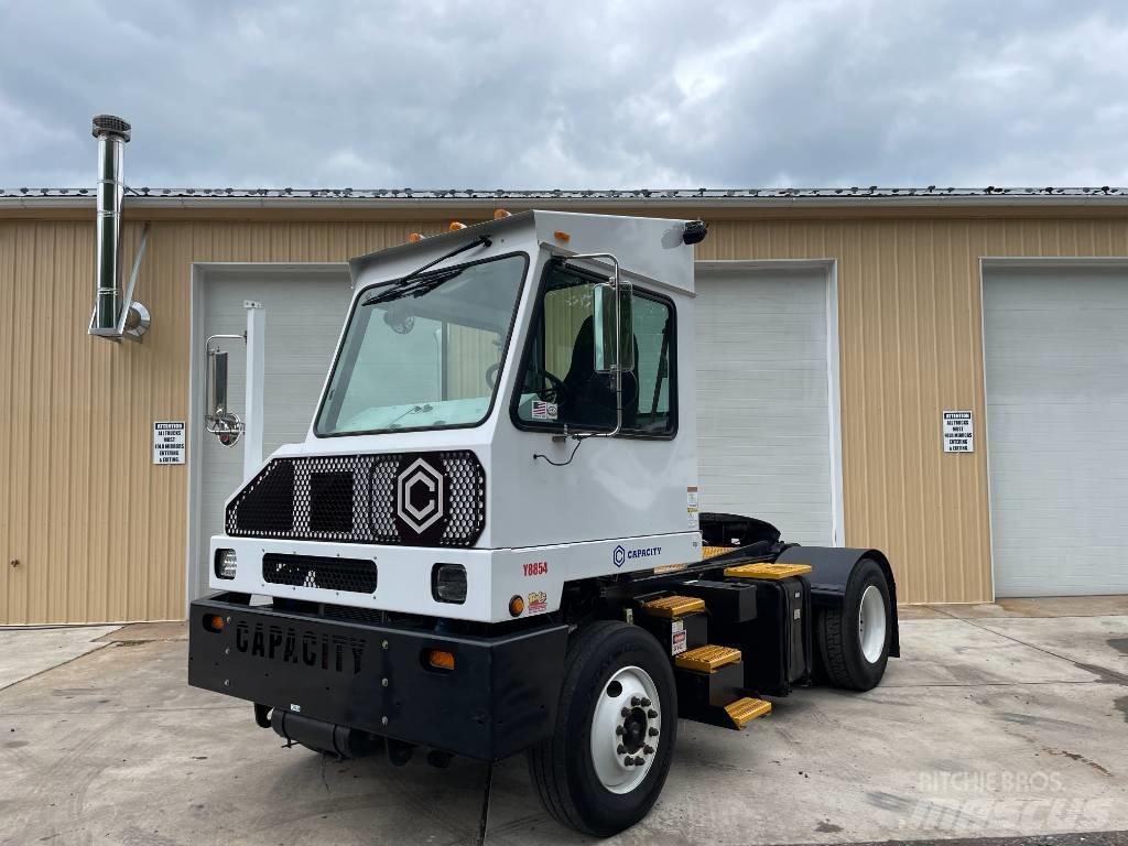 Capacity TJ5000 码头牵引车