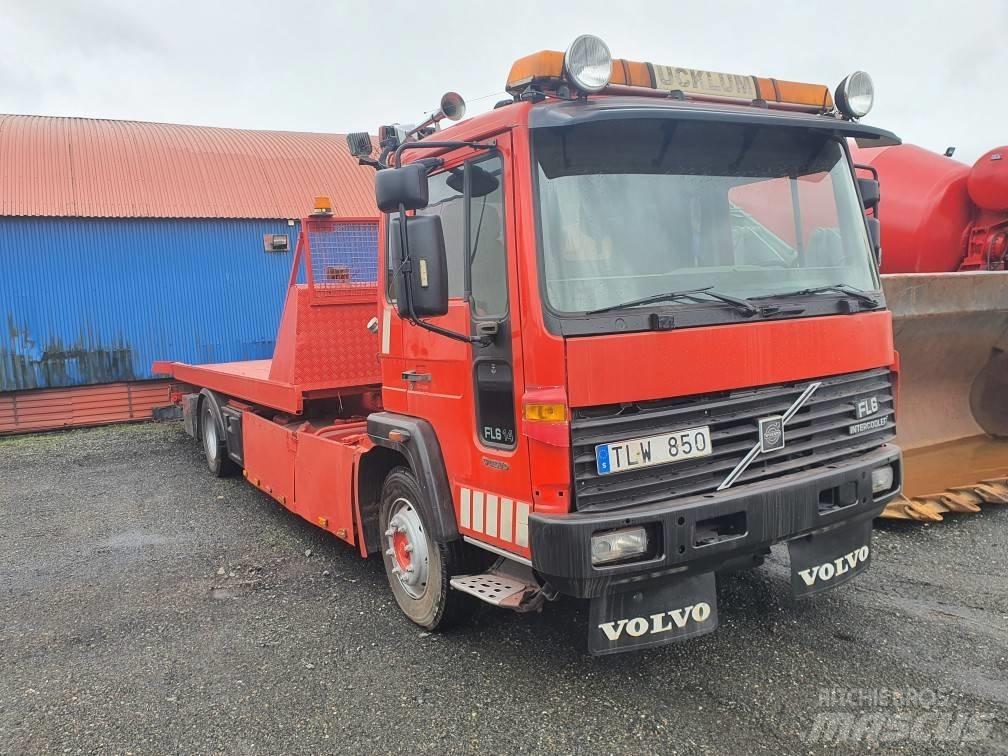 Volvo FL614 救援车