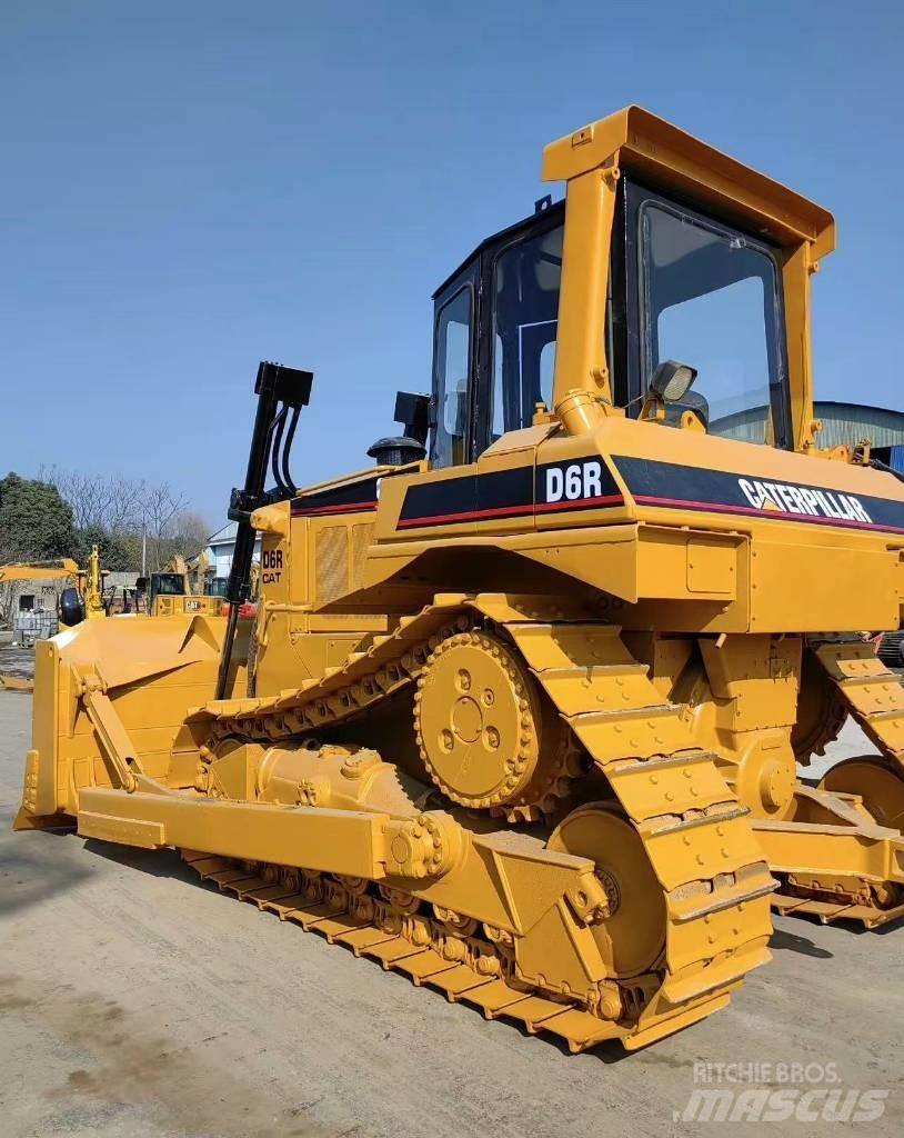 CAT D 6 R 平地机/推土机