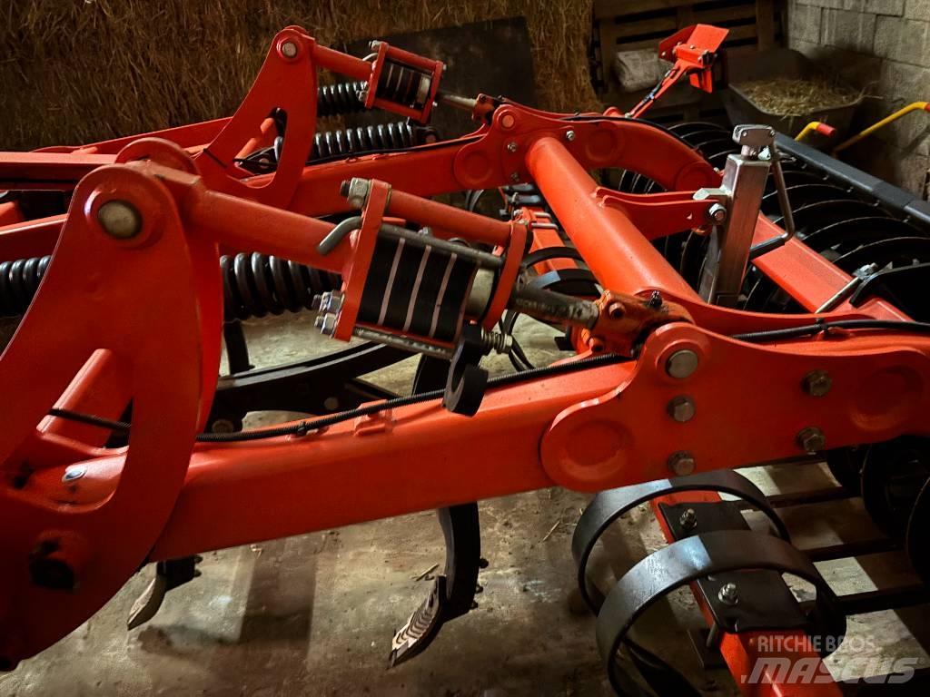 Kuhn Cultimer L 350 钉齿耙