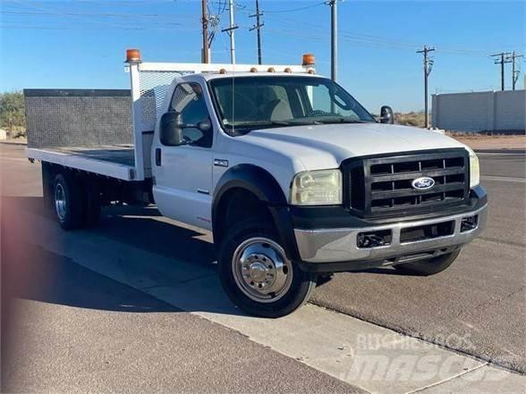 Ford F550 平板栏板货车