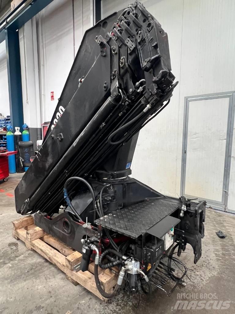 HMF 2820 K5 随车折臂吊