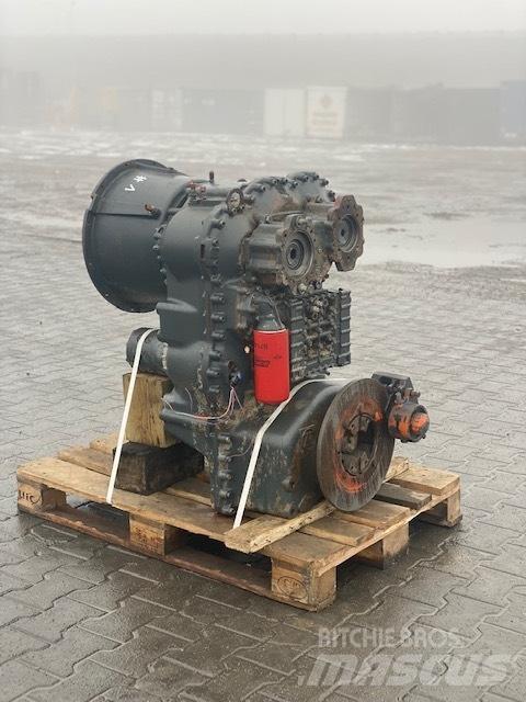 Hitachi ZF 4WG-210 传动装置