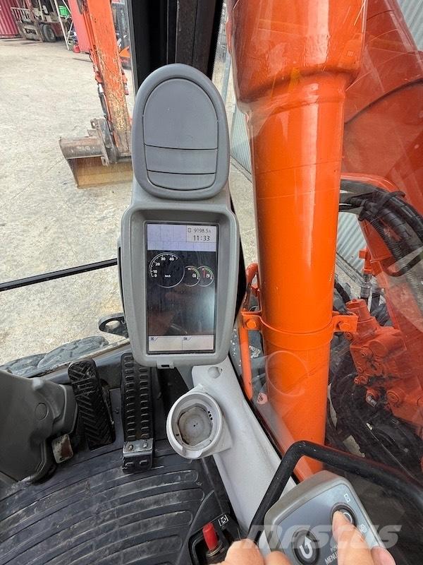 Hitachi ZX 140 W-5 轮式挖掘机