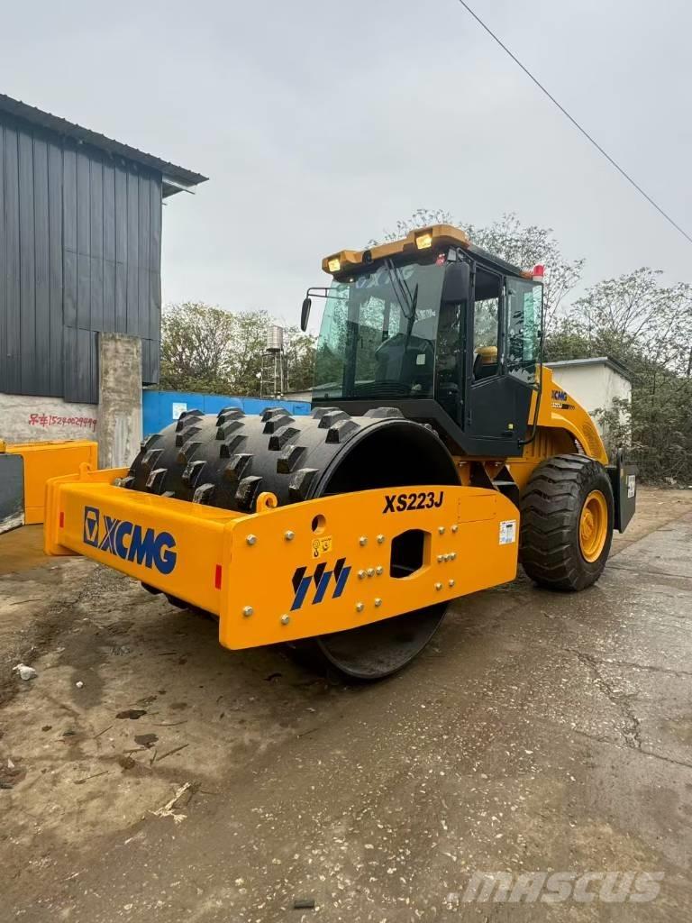 XCMG XS223J 单轮压路机