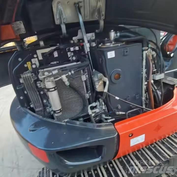 Kubota KX165 履带挖掘机