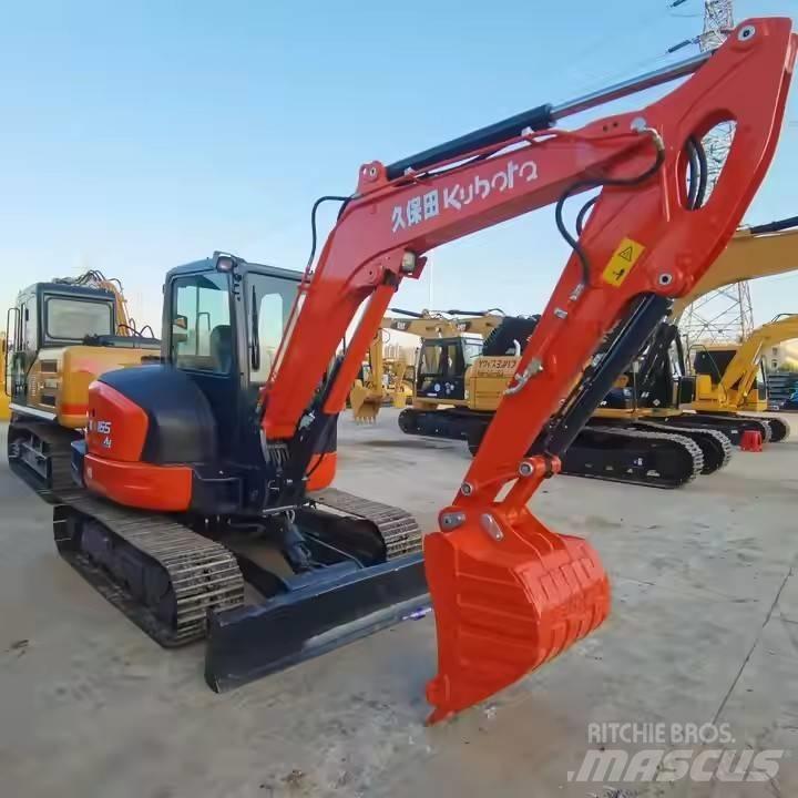 Kubota KX165 履带挖掘机