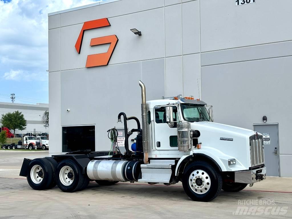 Kenworth T 800 牵引车