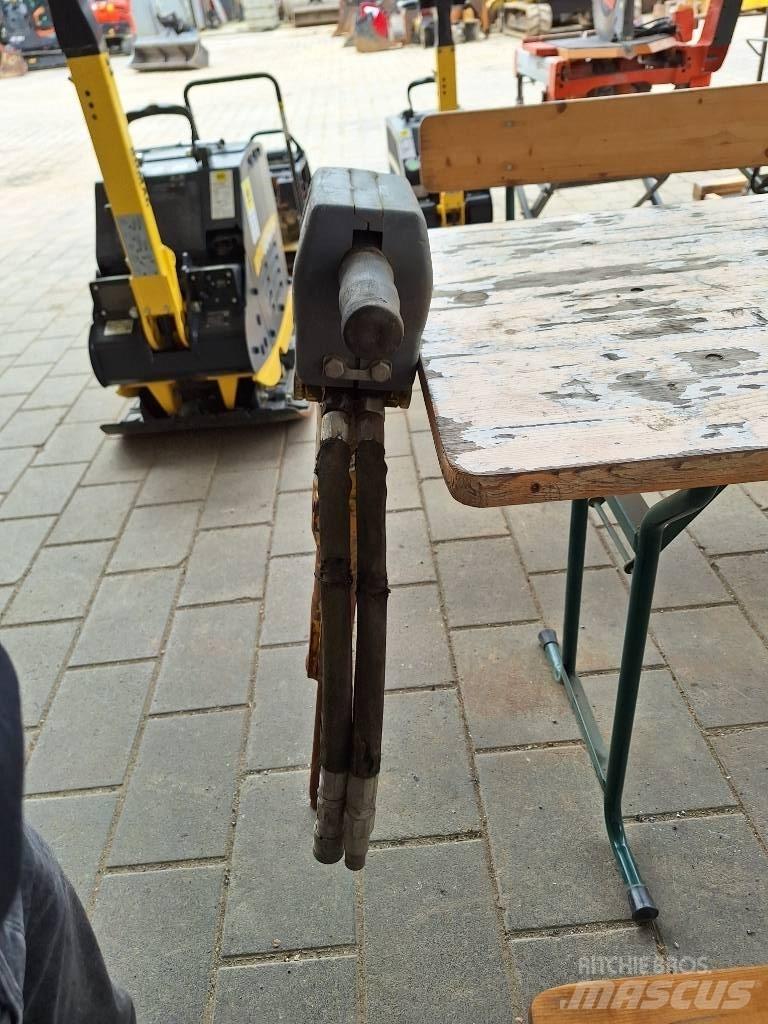 Atlas Copco LH 180 破碎锤
