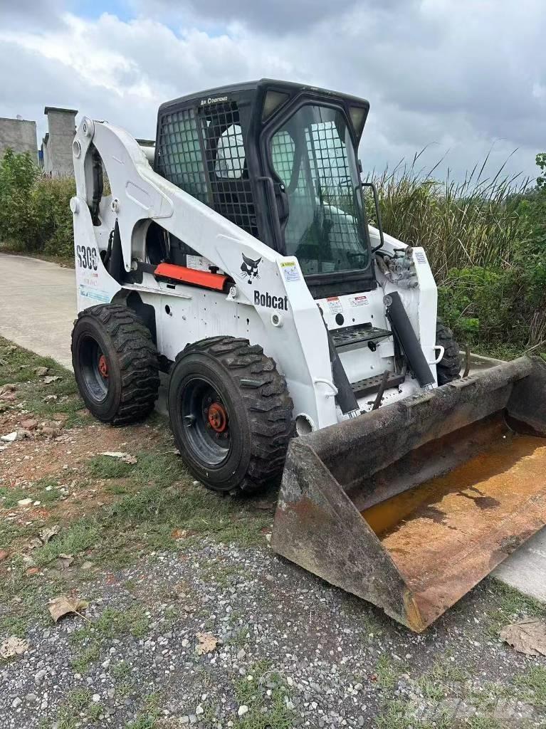 Bobcat S 300 滑移装载机