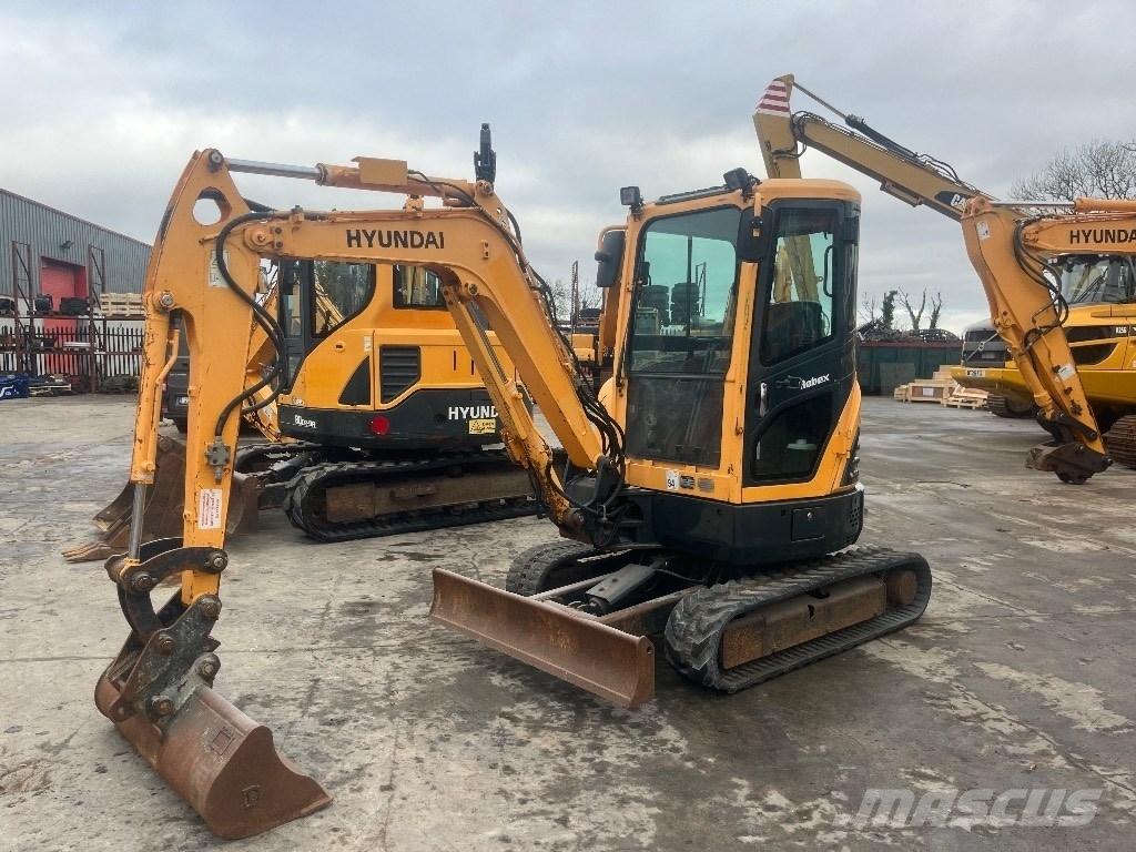 Hyundai R27Z-9 小型挖掘机