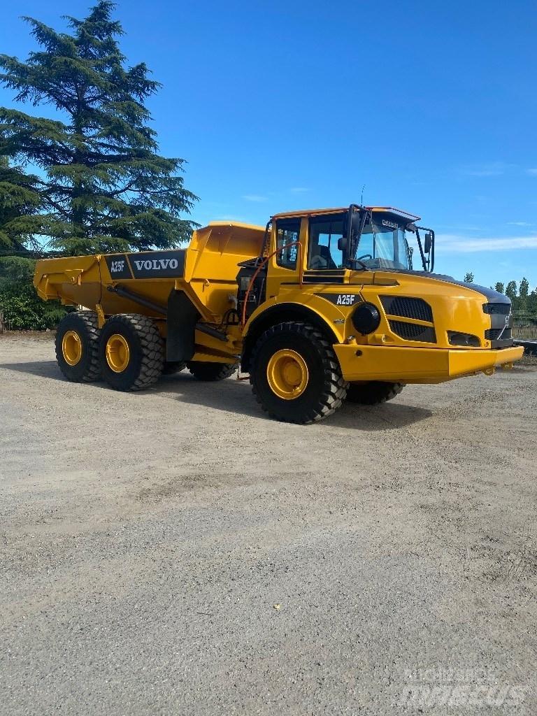 Volvo A 25 F 铰接式自卸车
