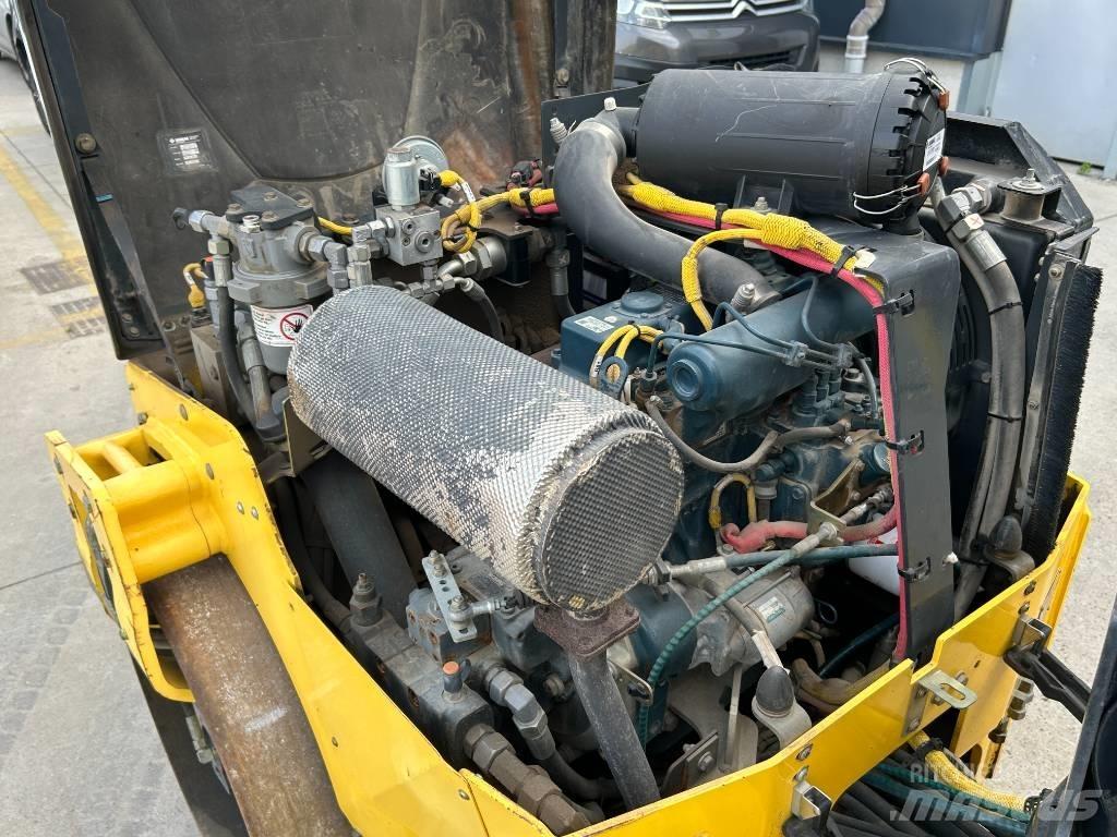 Bomag BW 120 AD-5 双轮压路机