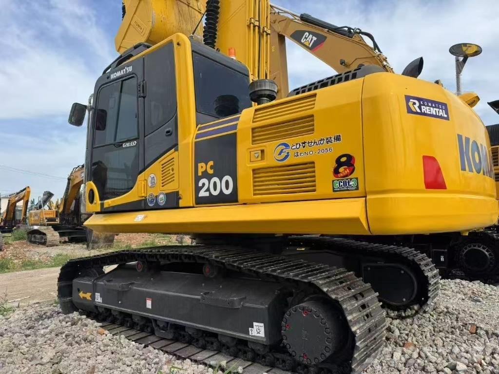 Komatsu 200-8 履带挖掘机