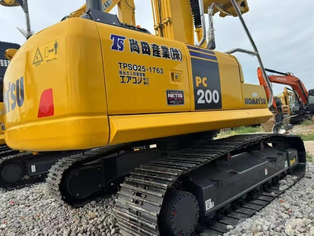 Komatsu 200-8 履带挖掘机